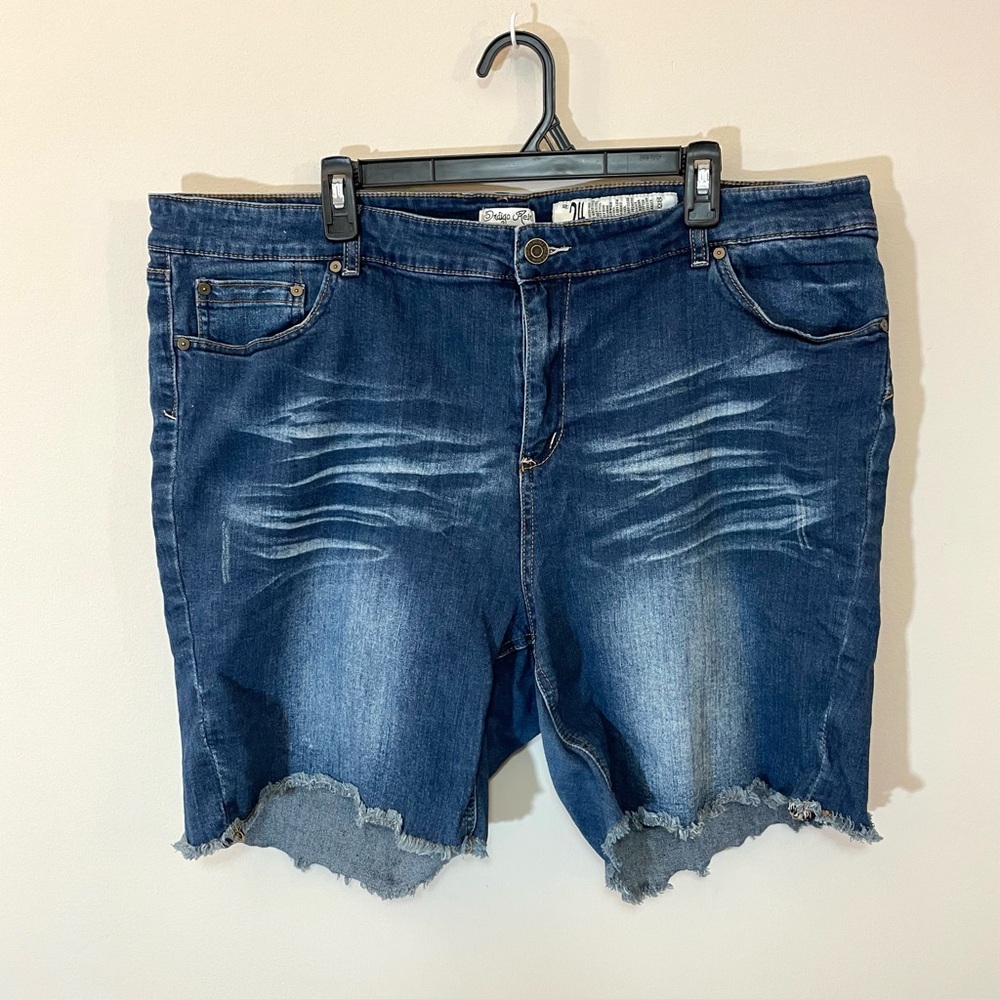 Indigo Rein Cutoff Bermuda Shorts 24